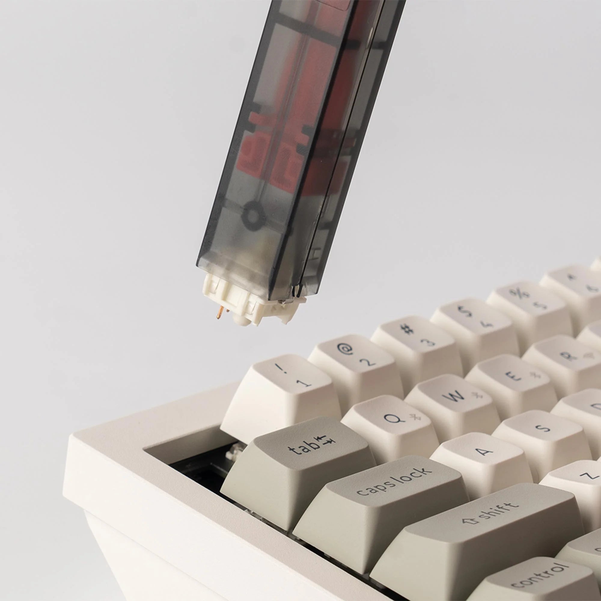 Gateron Switch and Keycap Puller - View 2